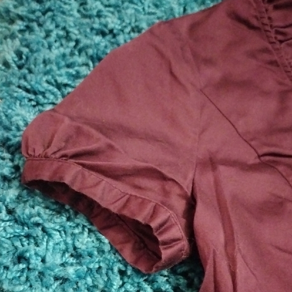 Women's Burgundy Short Sleeve Top - Picture 5 of 10